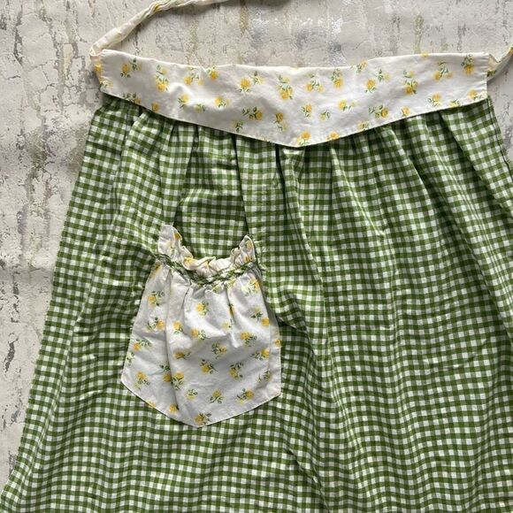 American Hostess Vintage Gingham Check Apron - Picture 10 of 12